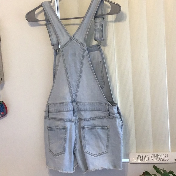 JAN HOST PICK ‘Mossimo’ Faded Blue Denim Short Overalls - Picture 4 of 7
